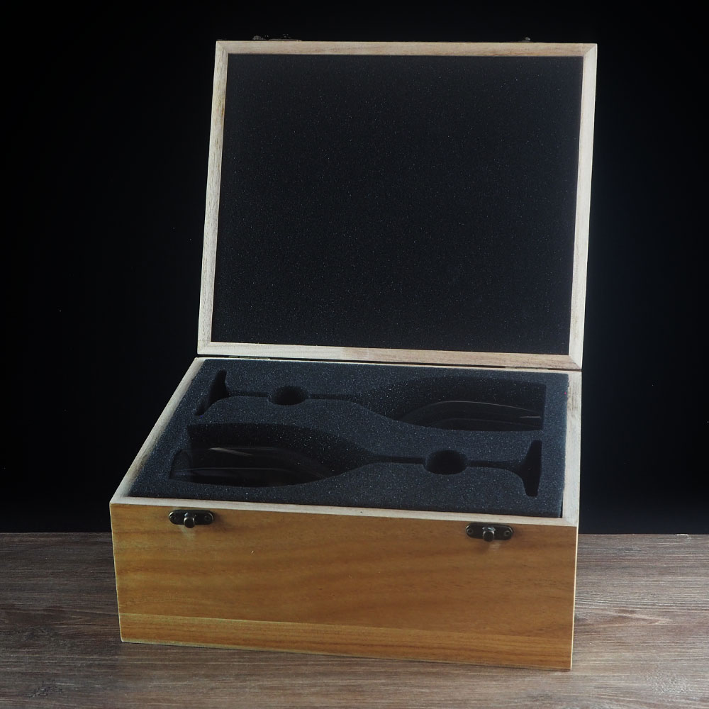 Wine glasses gift set