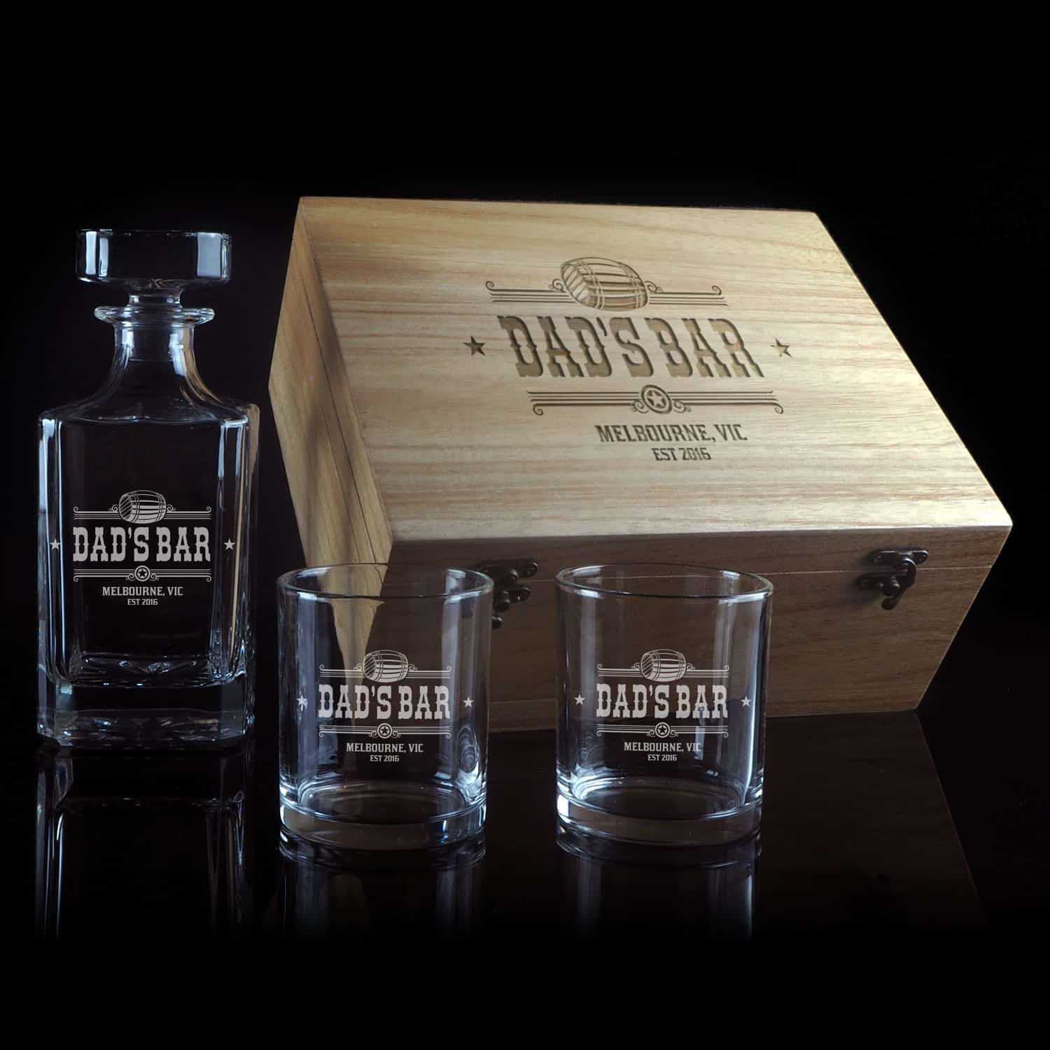 Dad's Bar Design 750 ml Decanter with 2 spirit Glass Gift Set
